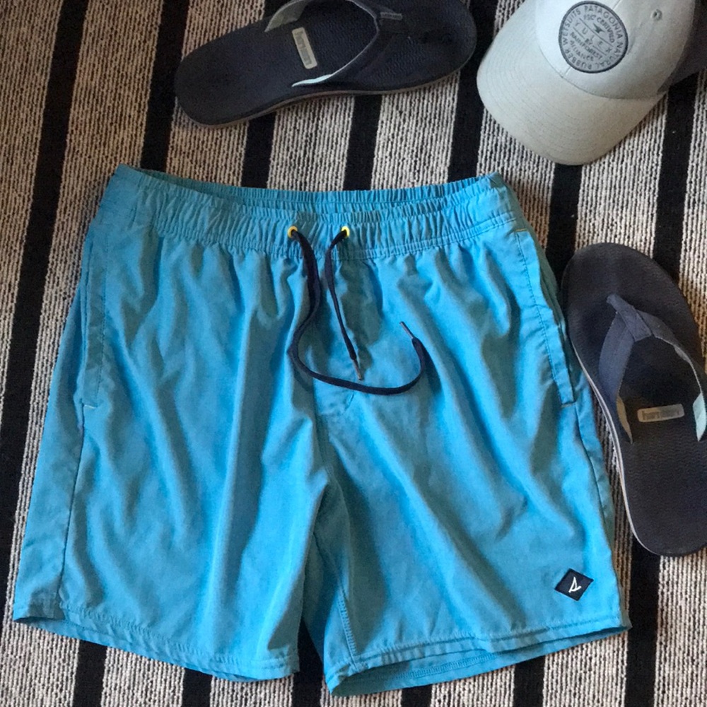 Men’s sperry bathing suit M